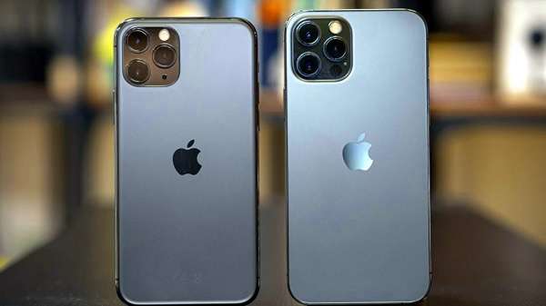 perbedaan fisik iphone 11 dan 12